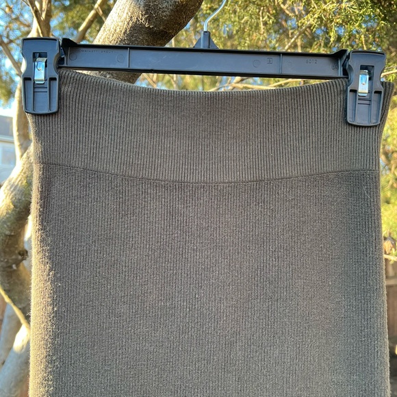 Express midi High waisted ribbed pencil skirt S olive green - Picture 6 of 7